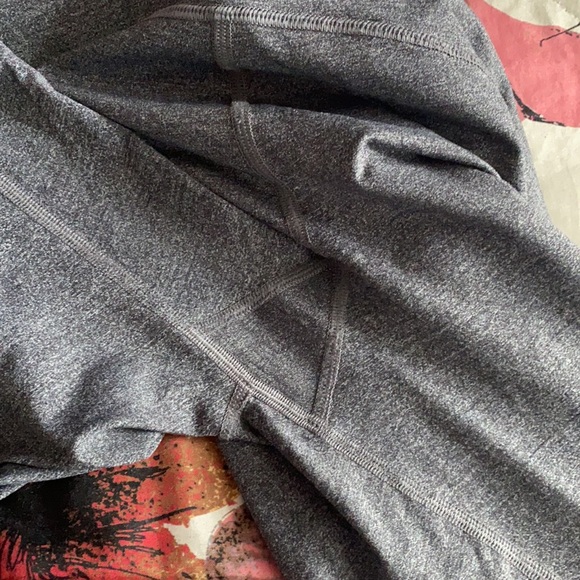 Lululemon Hit it 21’ Crop - Picture 8 of 12